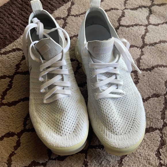 Nike VaporMax Triple White 2.0 size 9 - Picture 2 of 7